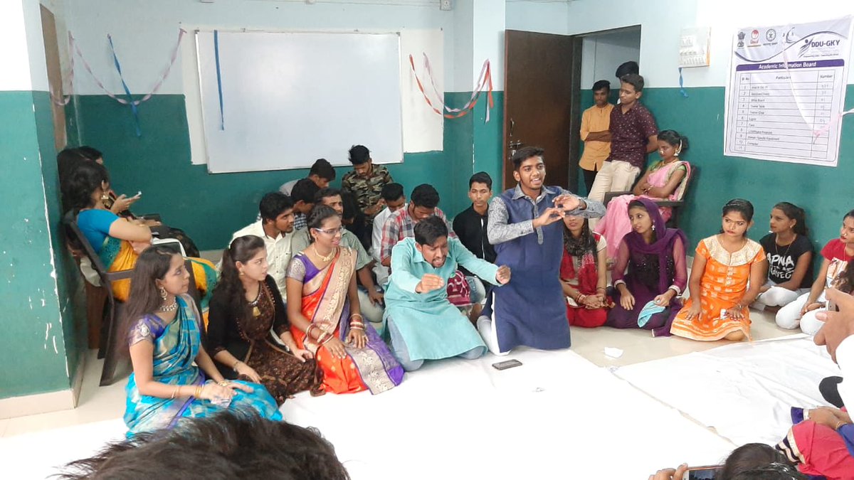 JetserveL's tweet photo. On the occasion of @WorldSkillsInd day, #DDUGKY trainees participate in different activities such as singing, dancing, drawing, speech and other role play activities @Ratnagiri Center.

@MissionUmed 
@NSDCINDIA 
@MSDESkillIndia https://t.co/ovlyXu9aN3
