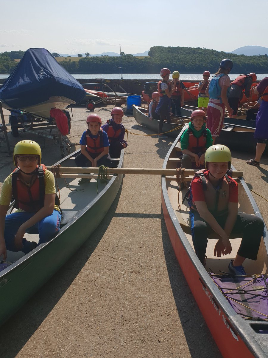 NRJuniors's tweet photo. Canoes are ready. Let's get wet!! #sunisout #needtocooldown 😎 https://t.co/WnFnet0SxK