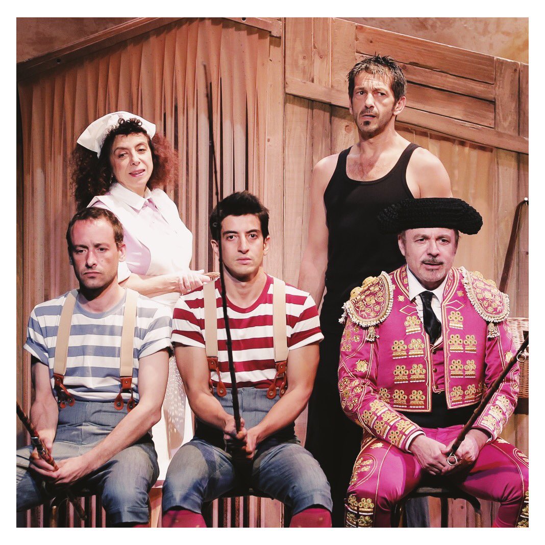 💑 « La famille Ortiz », nouvelle pièce de Jean-Philippe Daguerre, vous attend tous les jours au <a href="/TheatreActuel/">Théâtre Actuel Avignon</a> à 17h15 !
#OFF2019 #Avignon2019 #TheatreActuel