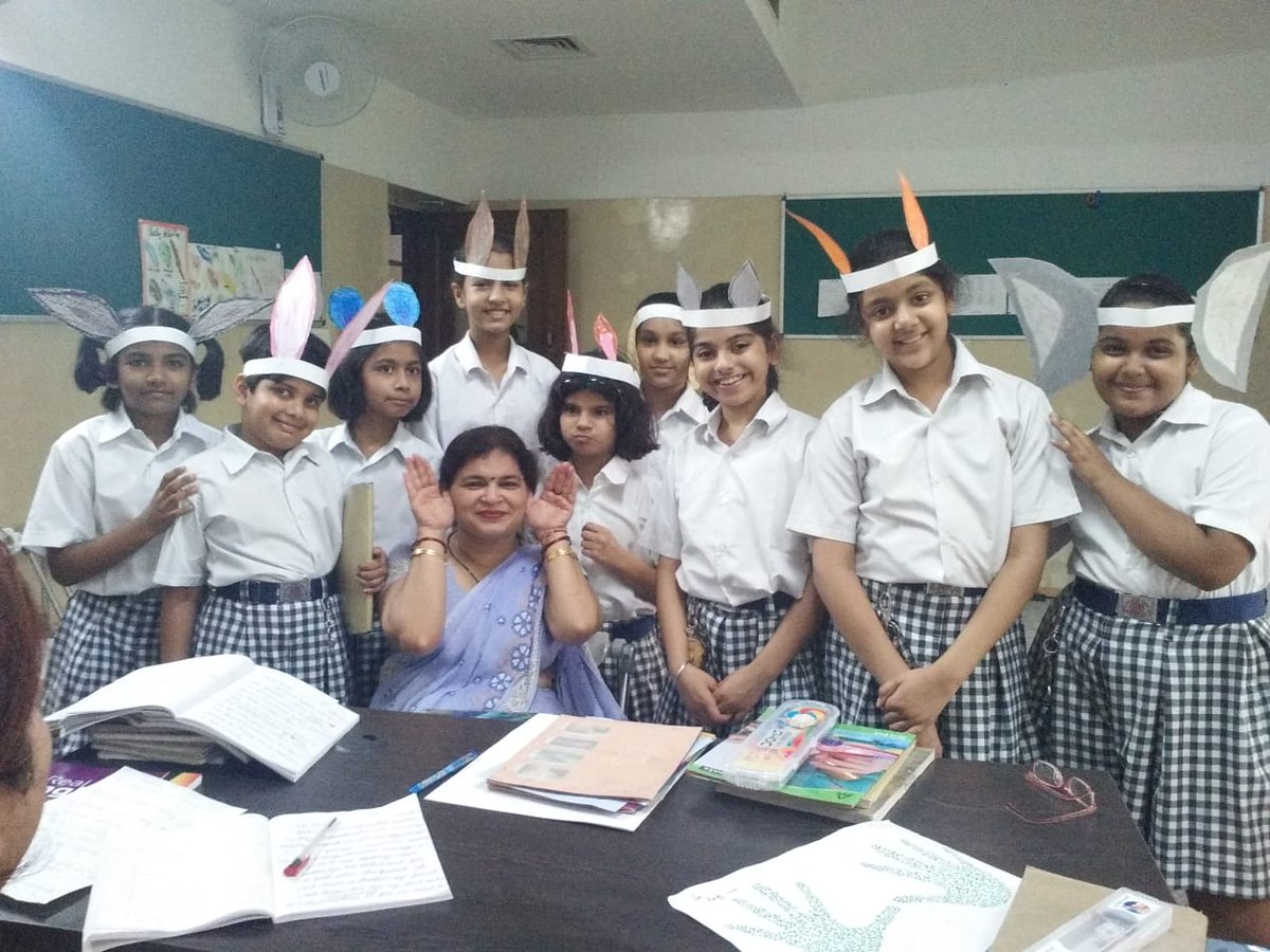 VDJSHisar's tweet photo. #Selfiwithguru
Dear ma'am,
Thank you for teaching me. I miss you a lot. Please come and meet me sometime.
from Inaya Kaur https://t.co/VzQTFkeTHY