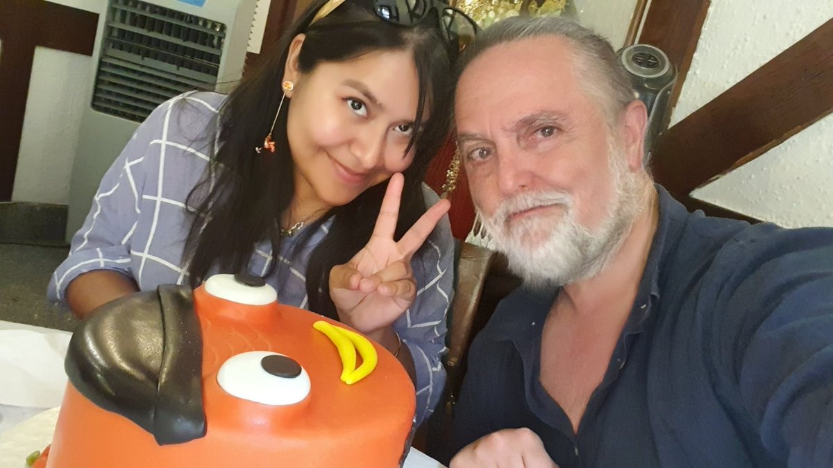 edd00chan's tweet image. Santa claus está aquí 🤣