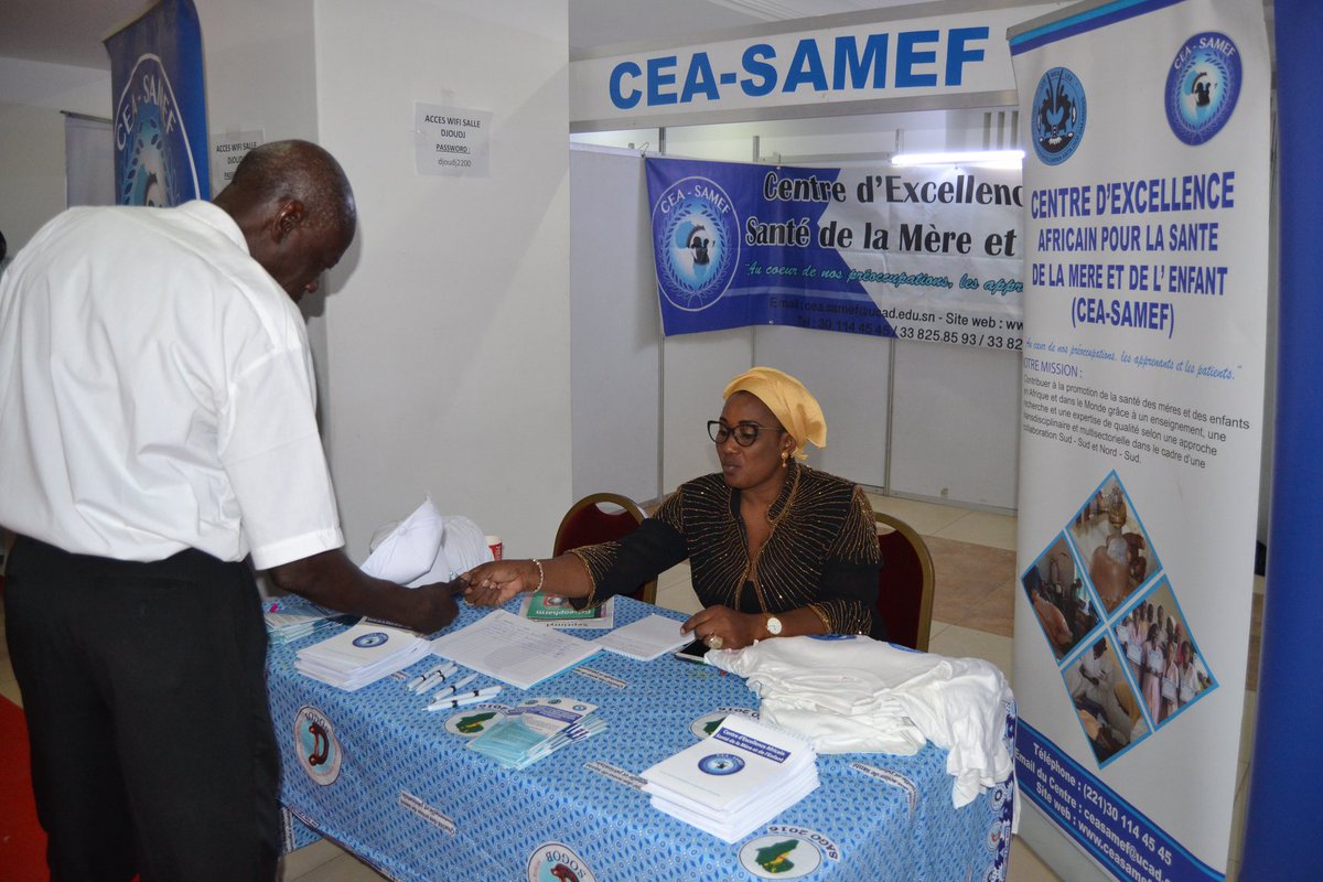 ceasamef's tweet photo. Les stands d'exposition https://t.co/92xQMtxeyz