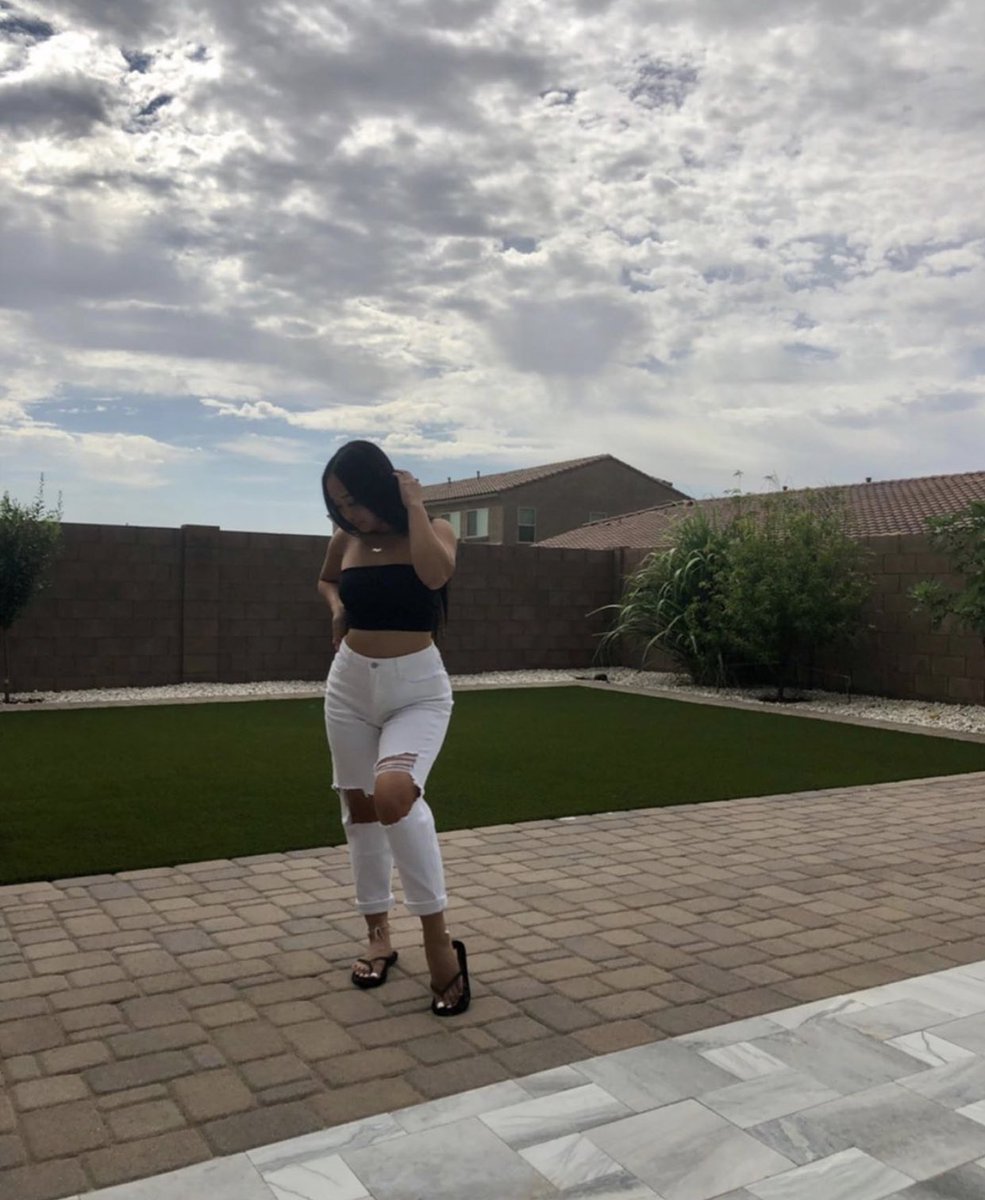 jennymilftits's tweet photo. Who wants to cum all over my bsf❤️😋 first one to #cumtributeِ  her will get a pic of her pussy and toes😍 #bsf #teen #slut #cum #coverher #nudes #pussy #toes #sext https://t.co/eRoNRygGJO