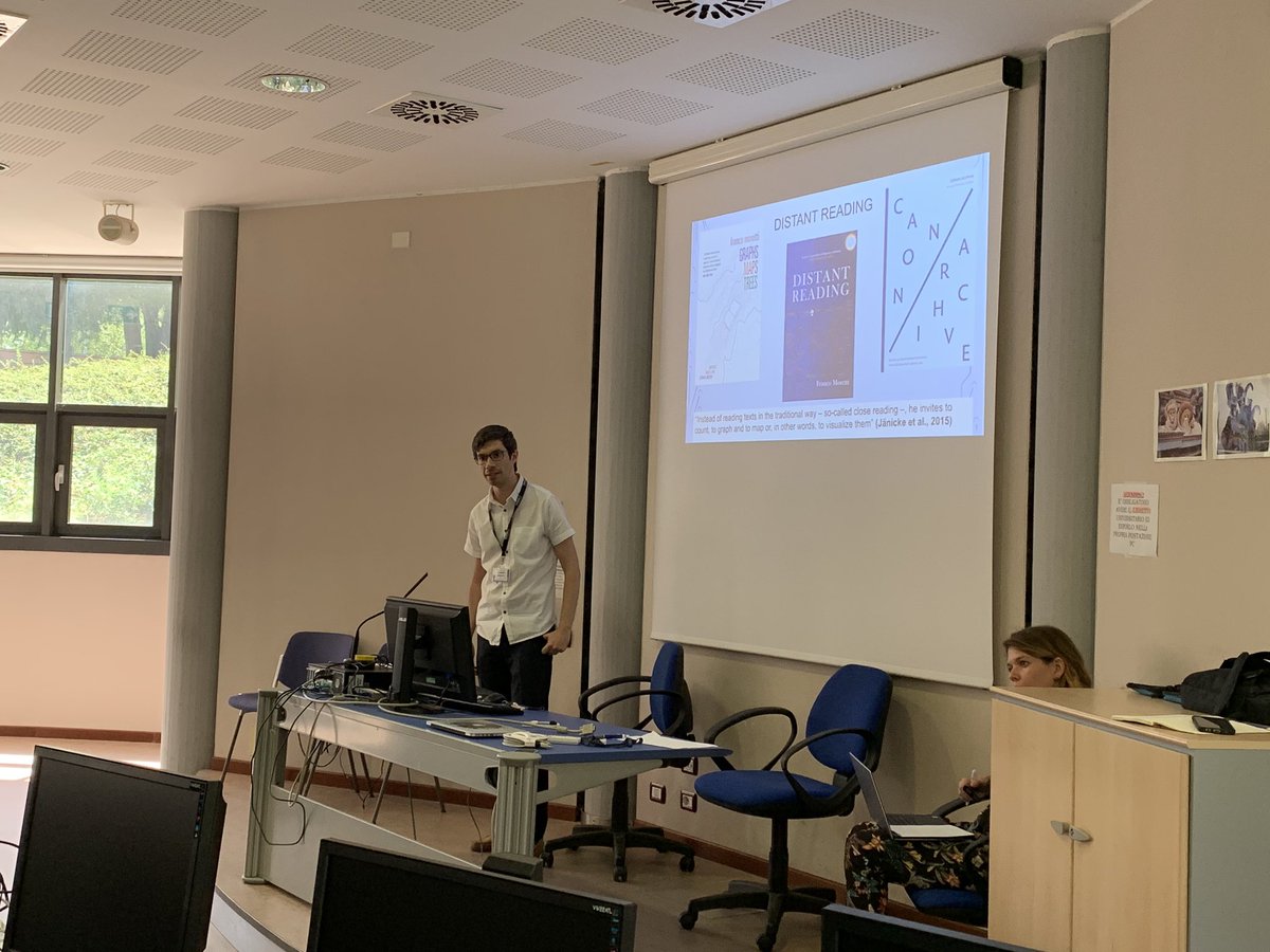 vitaligp's tweet image. @rebsim presenta i suoi metodi #distantreading a #cadottorato19 presso #univer