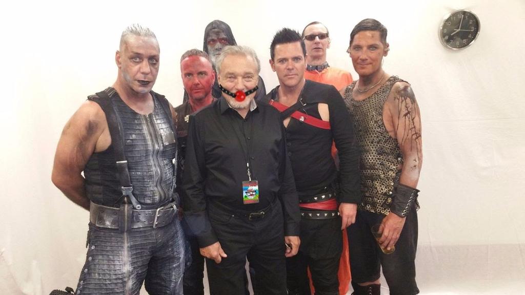 PetrBasus's tweet image. Kdyz ma mistr to jubileum a RM koncertuji v Praze.....