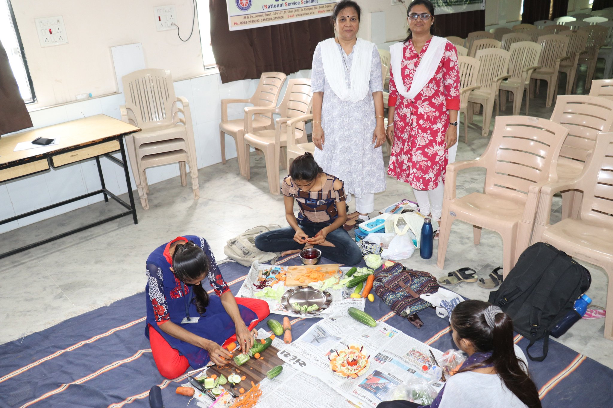 Amrolicollegesurat Ac In On Twitter Inter Class Salad Decoration