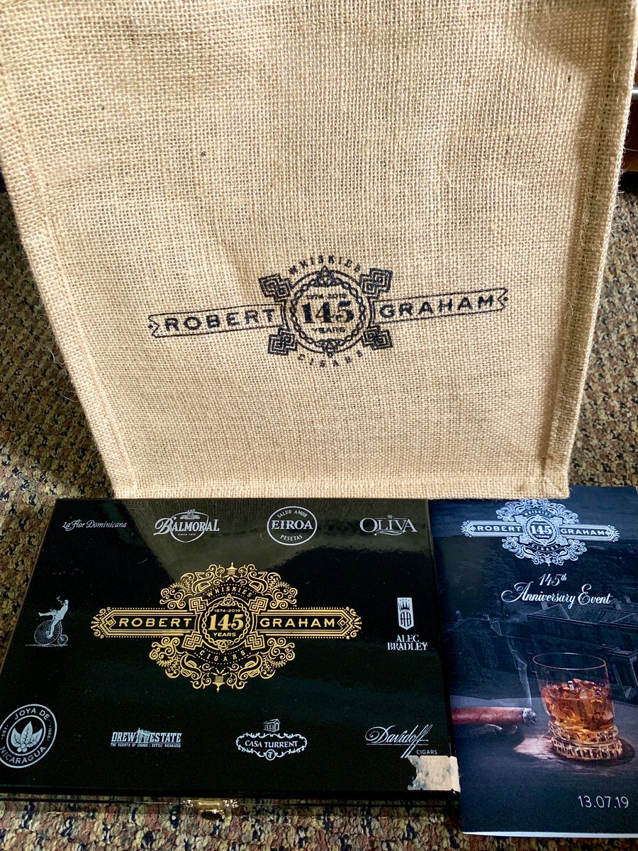 ricardocarioni's tweet photo. Humbled &amp; thrilled of being part of a historic celebration of #Scotland #Nicaragua #LatinAmerica relations through #whisky #cigars #food #music #culture @RGWhisky 145 Anniversary w/top New World #Cigars makers @ King Robert the Bruce @BroomhallHouse #cigardiplomacy #rg145 🏴󠁧󠁢󠁳󠁣󠁴󠁿🇳🇮❤️ https://t.co/YUp3CqXEXg