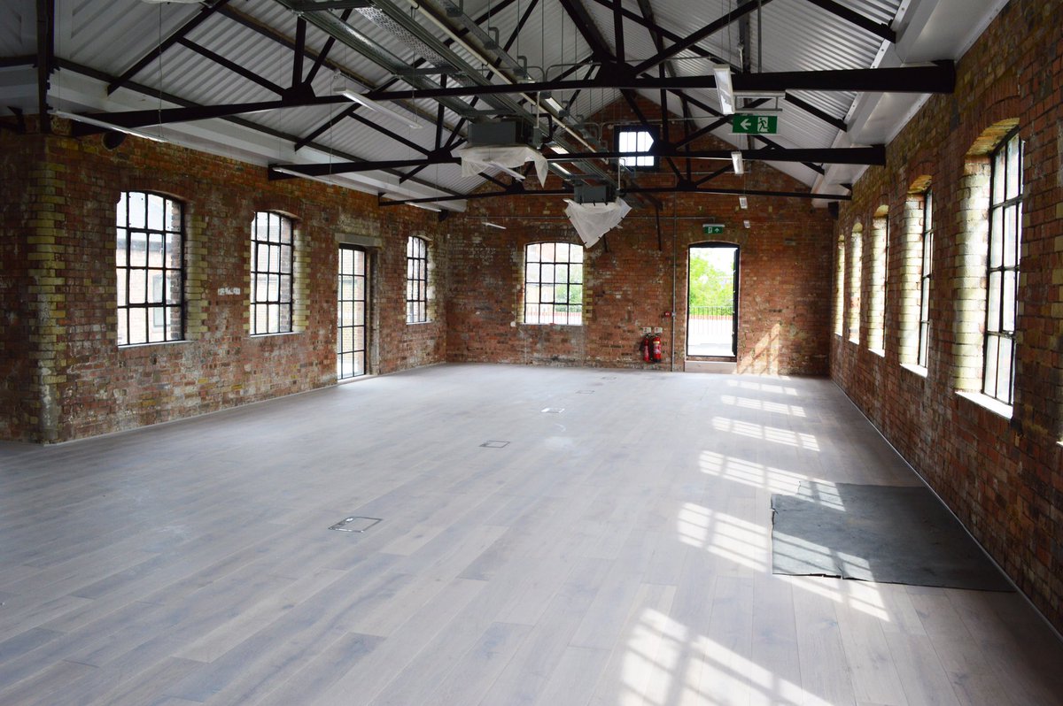 #westlondon #convertedwarehouse #architecture #amazinglight #highceilings offices for rent
