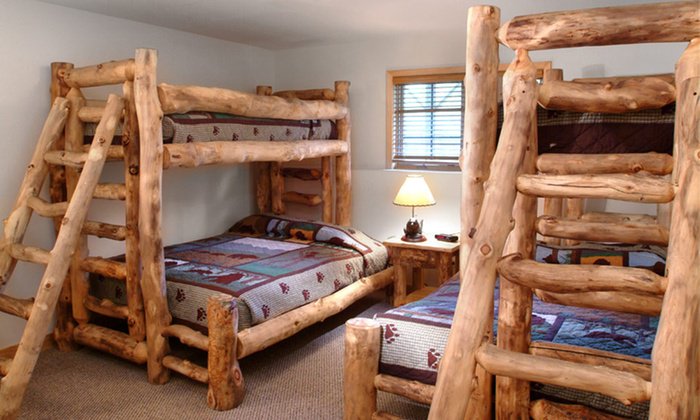 Your family needs a getaway in one of our Luxury Cabins! bit.ly/2ATdQfY