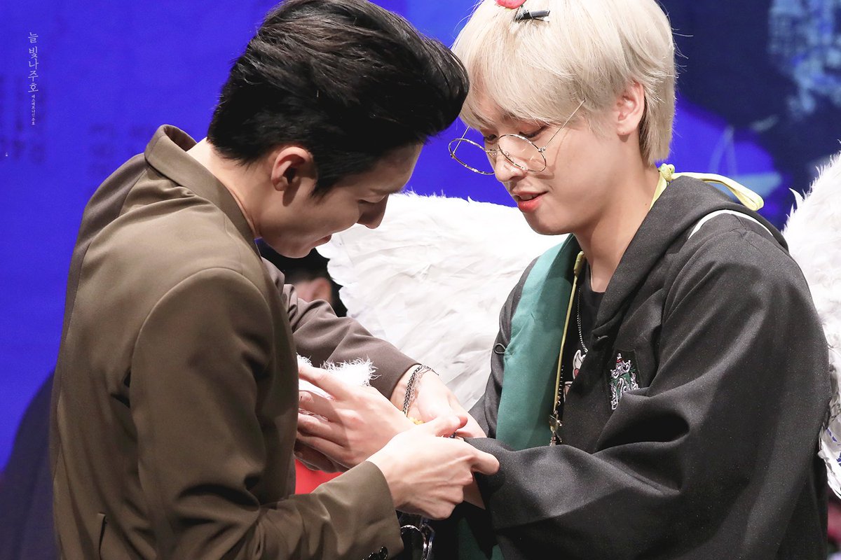 idolwithspecs's tweet photo. sf9 ; zuho and inseong https://t.co/VXNtarqsi6