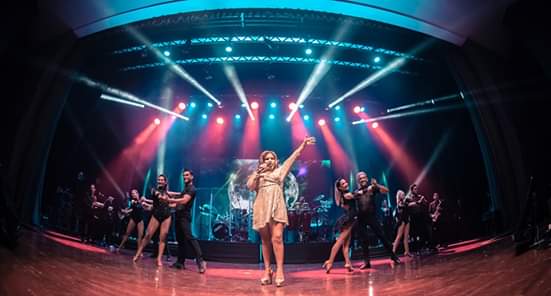 koc_dena's tweet photo. La Voz de Oro, del Peru.. #SusanEnScencia  @OchoaClub @Susanochoamusi1 https://t.co/Q782ZOFW6R