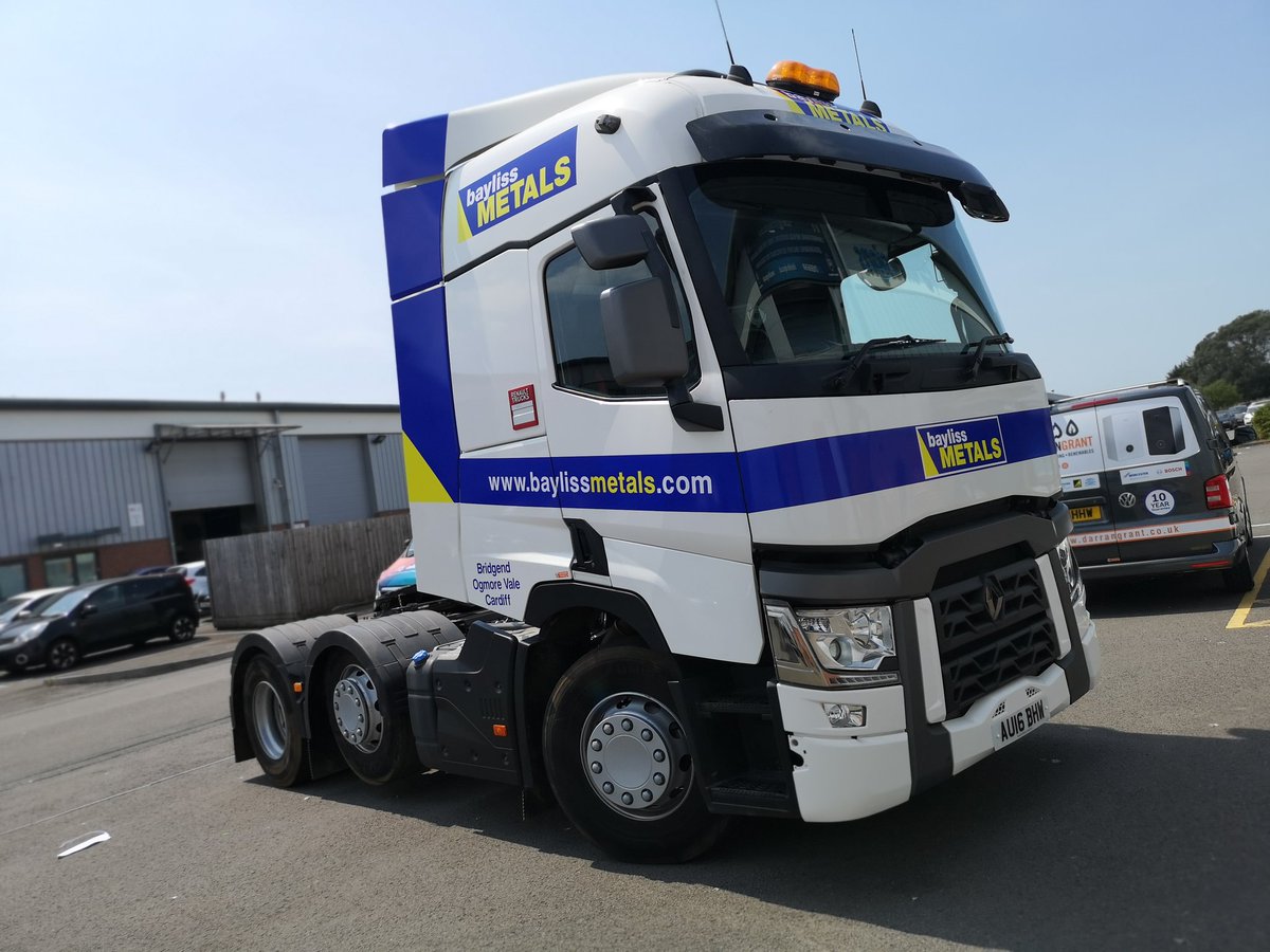 EliteSigns's tweet photo. The @RenaultTrucksUK #t460 is wearing the #baylissmetals #distinctive #vehiclebranding and now ready to hit the road.
@rolanddguk @metamarkuk @printmaxuk #Metamark #truckbranding #truckgraphics https://t.co/s9oGsO0O6b