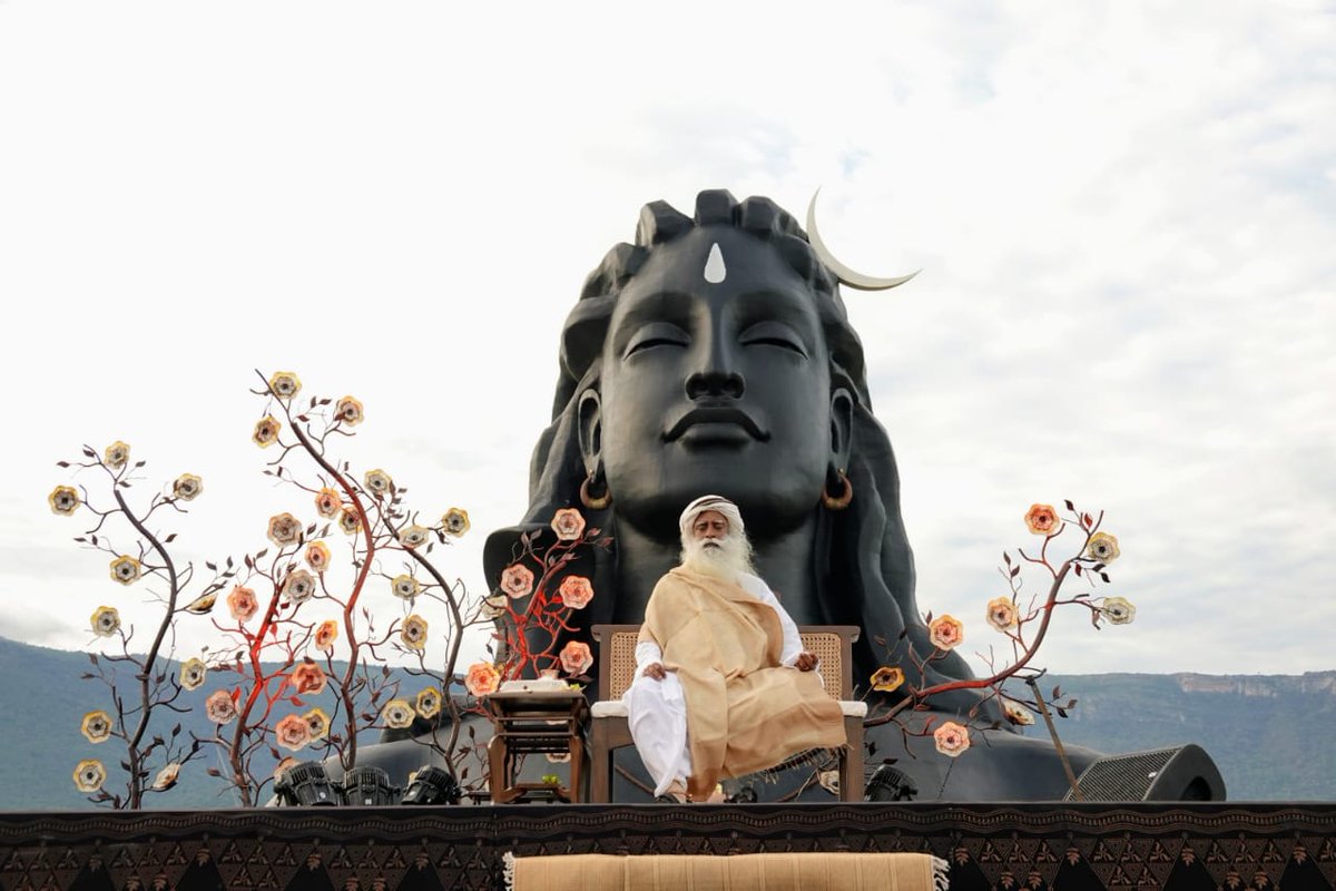 Featured image of post Isha Sadhguru Adiyogi His isha yoga packaged as inner engineering and a new software for the soul to appeal to
