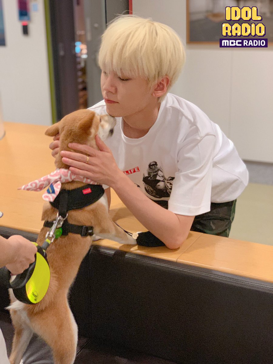 뽀송한 밤 되시길🤗

#아이돌라디오 #IDOLRADIO #비투비 #정일훈 #룽디