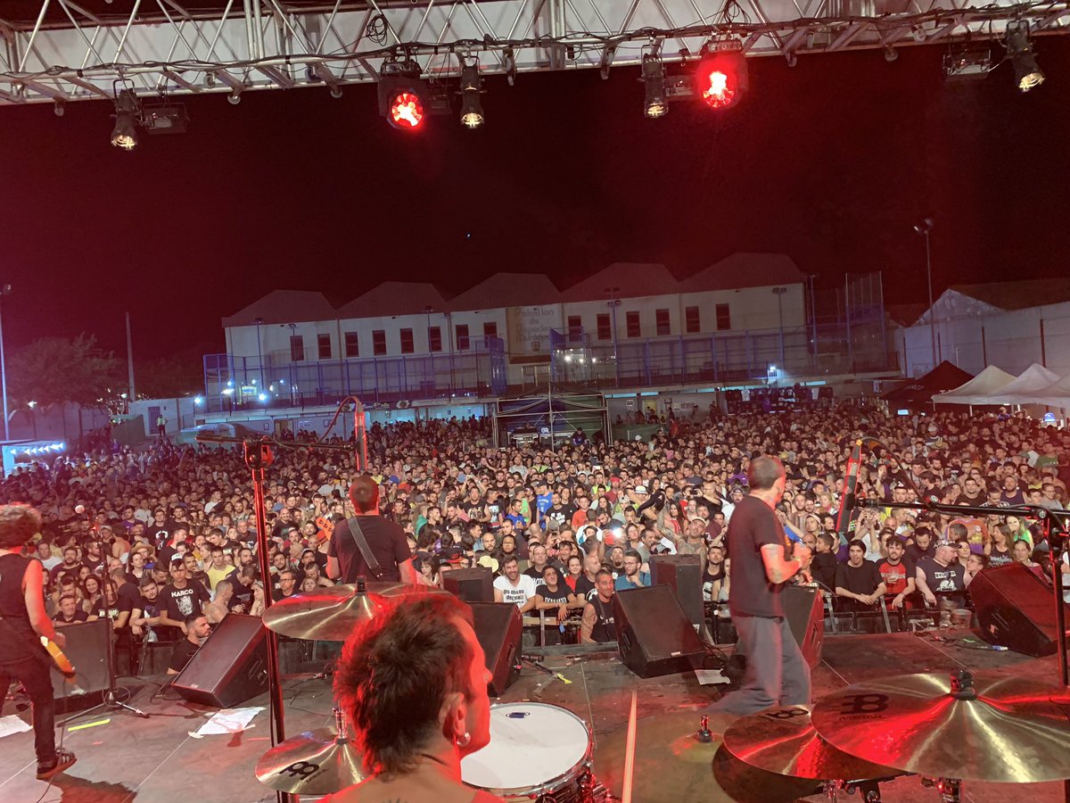 kcps73's tweet photo. @LOSGATILLAZO en el @AlternaFestival https://t.co/EldVTBneLu