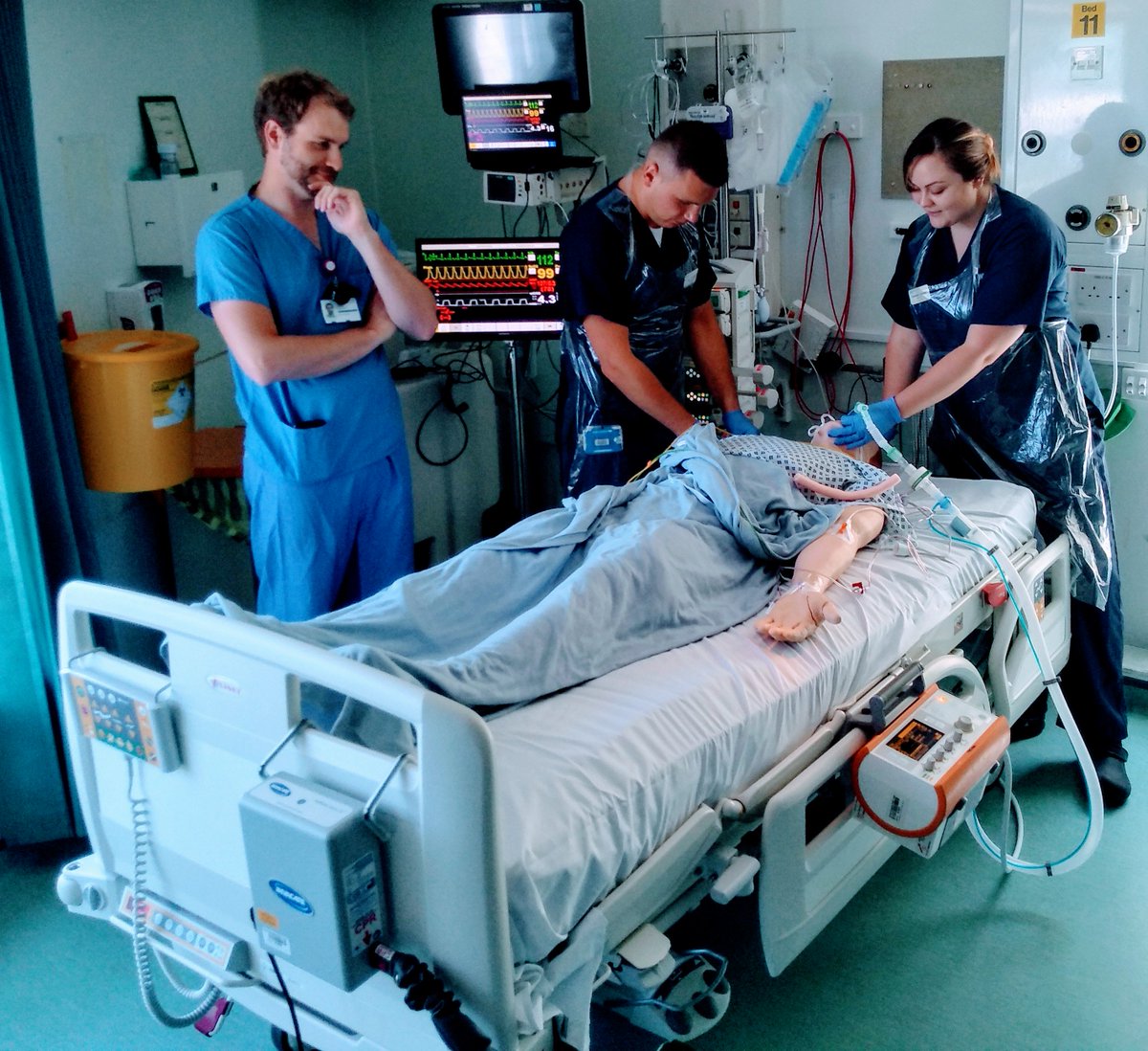 SimulationUHD's tweet photo. #Simulation in #CriticalCare this afternoon @Poole_Hospital. A #multidisciplinary team managing a patient with #Anaphylaxis!
#SimManTerry @laerdalmedical https://t.co/2aJF2tb4q9