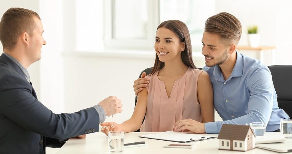 CelestecarterM's tweet photo. The Different Types of Mortgages Explained | https://t.co/HcFfwHrxMW

https://t.co/OAheT9otON
#HOUSINGMARKET 🏡 #UPDATE
#CelesteCarterMcAfee #KellerWilliamsLegacyGroup
#HOUSINGMARKET #HOMES #SELL 💰 #BUY #REALESTATE #REALTOR https://t.co/dgWrkSS7d0 https://t.co/bDkg2PI4xW