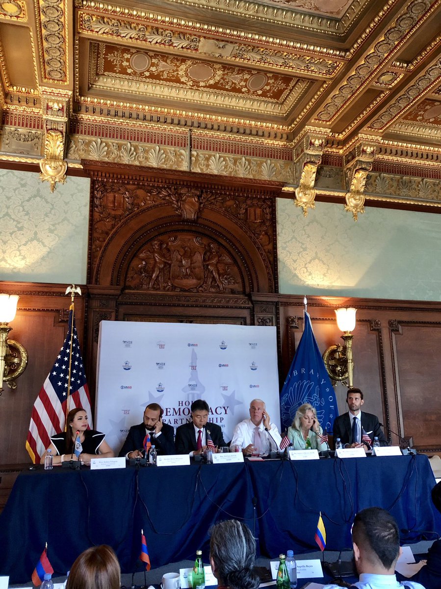 magg_stewart's tweet photo. As authoritarianism rises around the world & threatens democracies, it‘s critical to continue conversations on how to ensure legislatures stay independent & strong. @house_democracy helps support & encourage legislatures to take a stand against anti-democratic forces. #impactHDP https://t.co/qbgu58haO0
