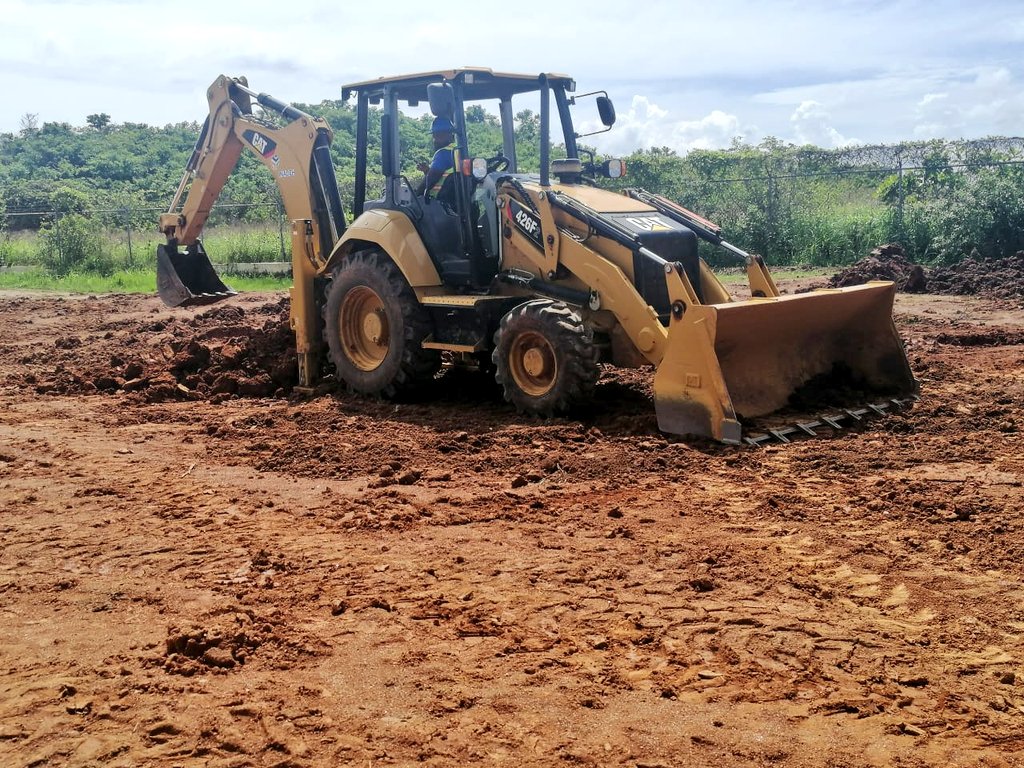 InadehOficial's tweet photo. Participantes del Centro INADEH de Chepo finalizaron exitosamente en la sede de Penonomé las prácticas de campo correspondiente al programa Operador de Equipo Pesado. Ahora están a un paso de ingresar al mercado laboral con el respaldo de la formación que brinda #UnModernoINADEH https://t.co/cBWO1Yi598