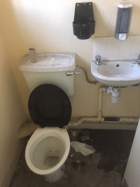 H_S_E's tweet photo. A Stockport construction company has been prosecuted after failing to ensure suitable welfare facilities were provided for workers on site.
https://t.co/TEs2R7sZgD https://t.co/RyAzcxy3JL