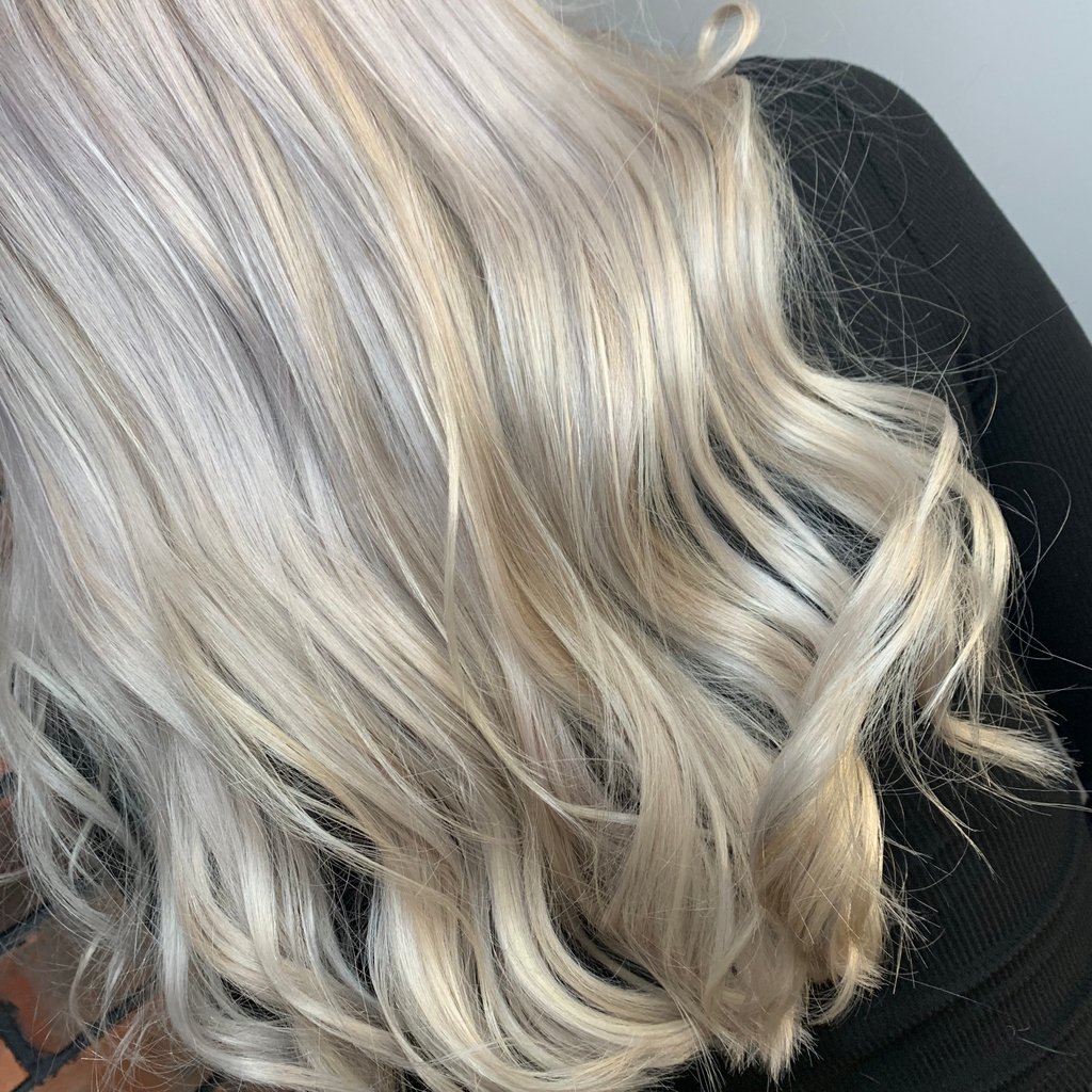 DeanJonesHair's tweet photo. All about that shine 🤩 Opal Essence gives off warm and cool light reflections, making the hair colour look different under each light. Highlights and Opal Essence toner by our Stylist Claire! https://t.co/twTVODUzdD