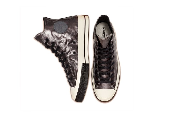 chuck taylor all star flight school low top