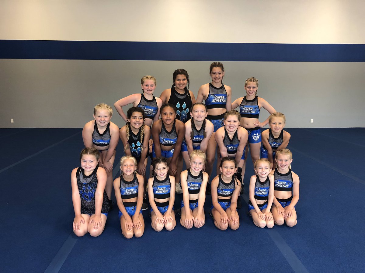 CAPA_GoldCats's tweet photo. GoldCats ready to take on Choreography Camp!! 🐱💙 #teamworkmakesthedreamwork #cheerathletics #CAPA https://t.co/Lhhq0GLmXh