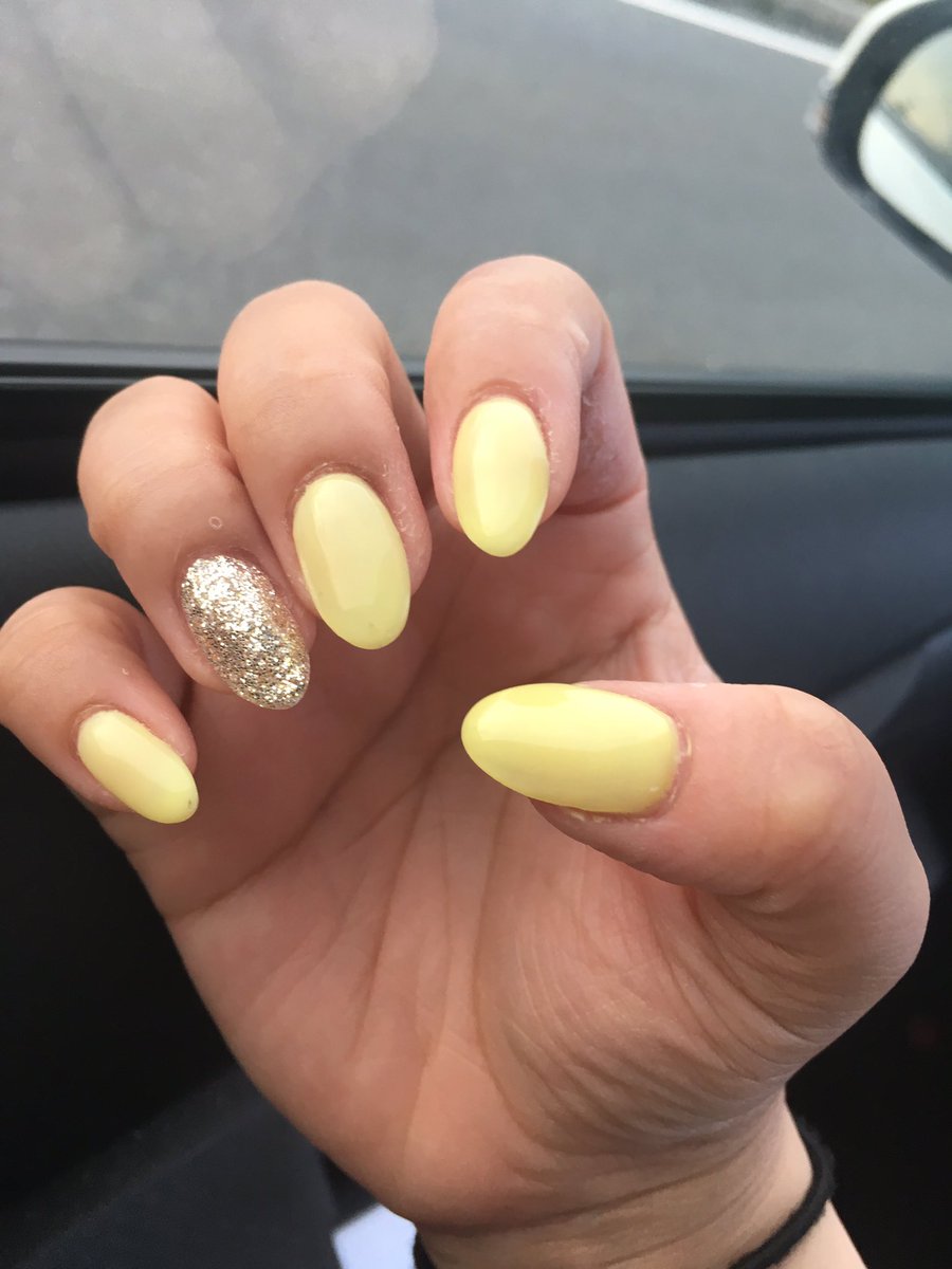 Aya Di Twitter 7月ネイル 夏ネイル イエローネイル シンプルネイル ラメネイル グリッターネイル ワンカラー ワンカラーネイル レモンイエロー