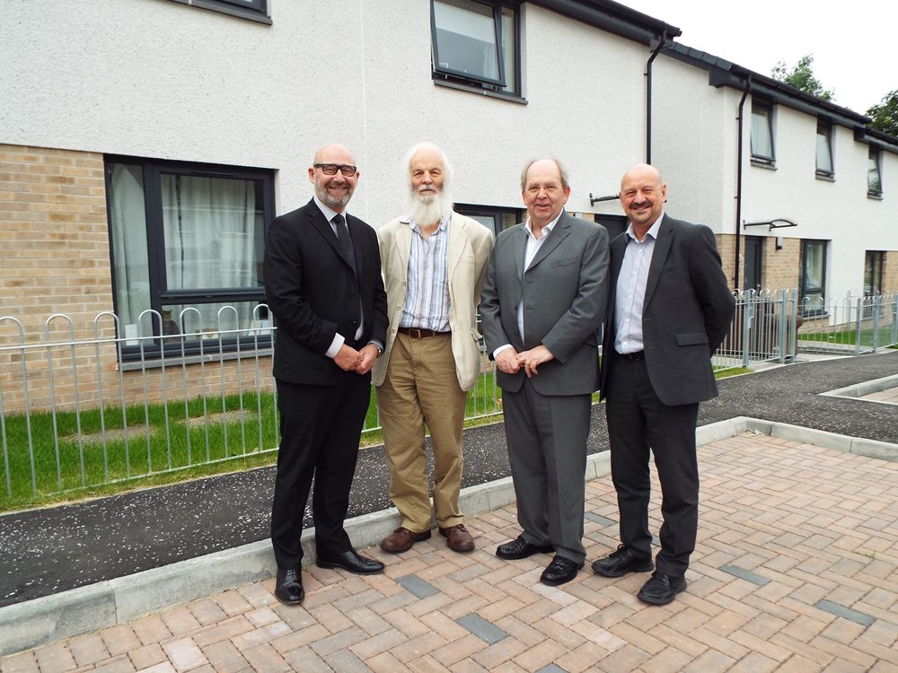 phpdonline's tweet photo. Two housing associations have collaborated to deliver 11 new homes in Sauchie, Clackmannashire. @kingdom_ha #ochilview

https://t.co/l8TolCjJKf https://t.co/ThLYmAbGST