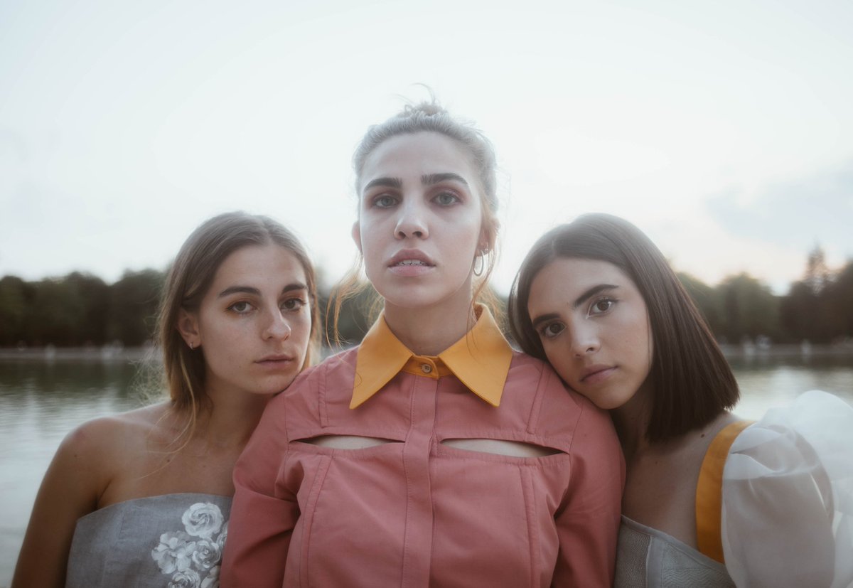 LidiiDM's tweet photo. 'Weaving the untold'
S/S20 collection
Niobe https://t.co/KAqLnpul33