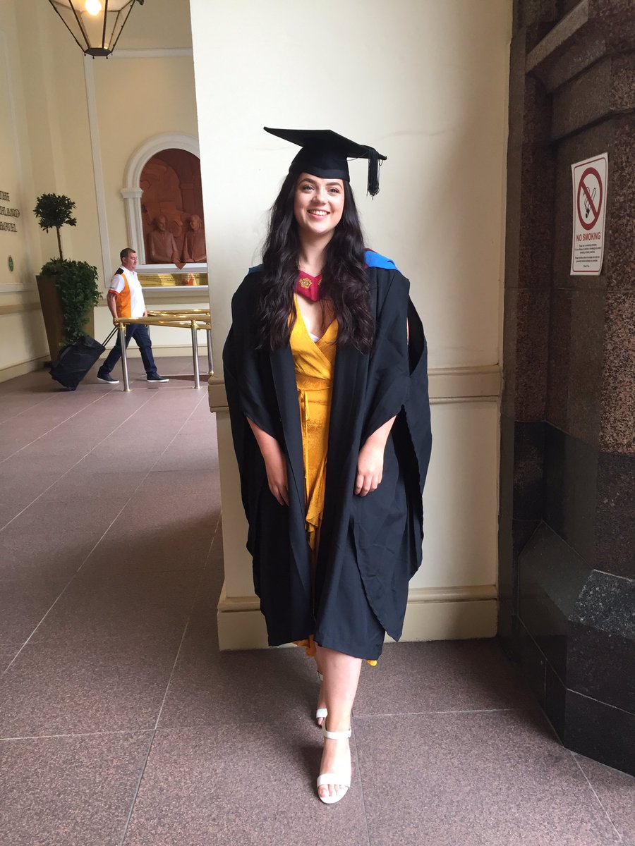 RosellTara's tweet image. GRADUATION DAY 👩‍🎓 #MMU #manmet #graduation 😊 #BScHumanGeography
