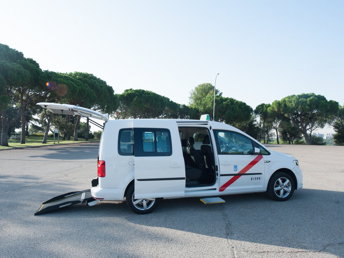 Las personas con movilidad reducida necesitan desplazarse en coches adaptados a sus necesidades. En <a href="/rti_madrid/">Rti-Radio Taxi Independiente</a>  contamos con vehículos con rampas, cómodos y seguros. Solicite nuestros servicios de taxi para sus desplazamientos particulares, a consultas médicas...