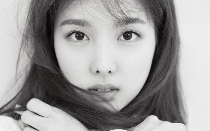 twicewallpapers's tweet photo. TWICE Nayeon x Nylon Korea
Writing removed.
#TWICE #트와이스 #NAYEON #나연 https://t.co/L6DGCNFstV