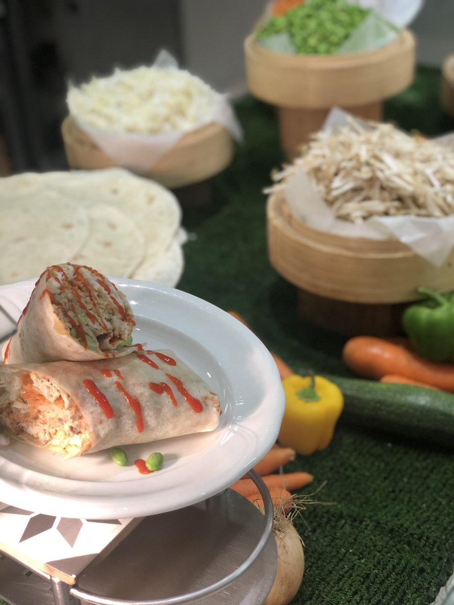 LStoreys's tweet image. Bangbang chicken wrap  #today #craigforth #stirling #quirkybird #peanut #satay #foodies #Streetfood #chillifries #chefslife #welovethisbusiness @lynnywinny_lynn @georgegunn2303