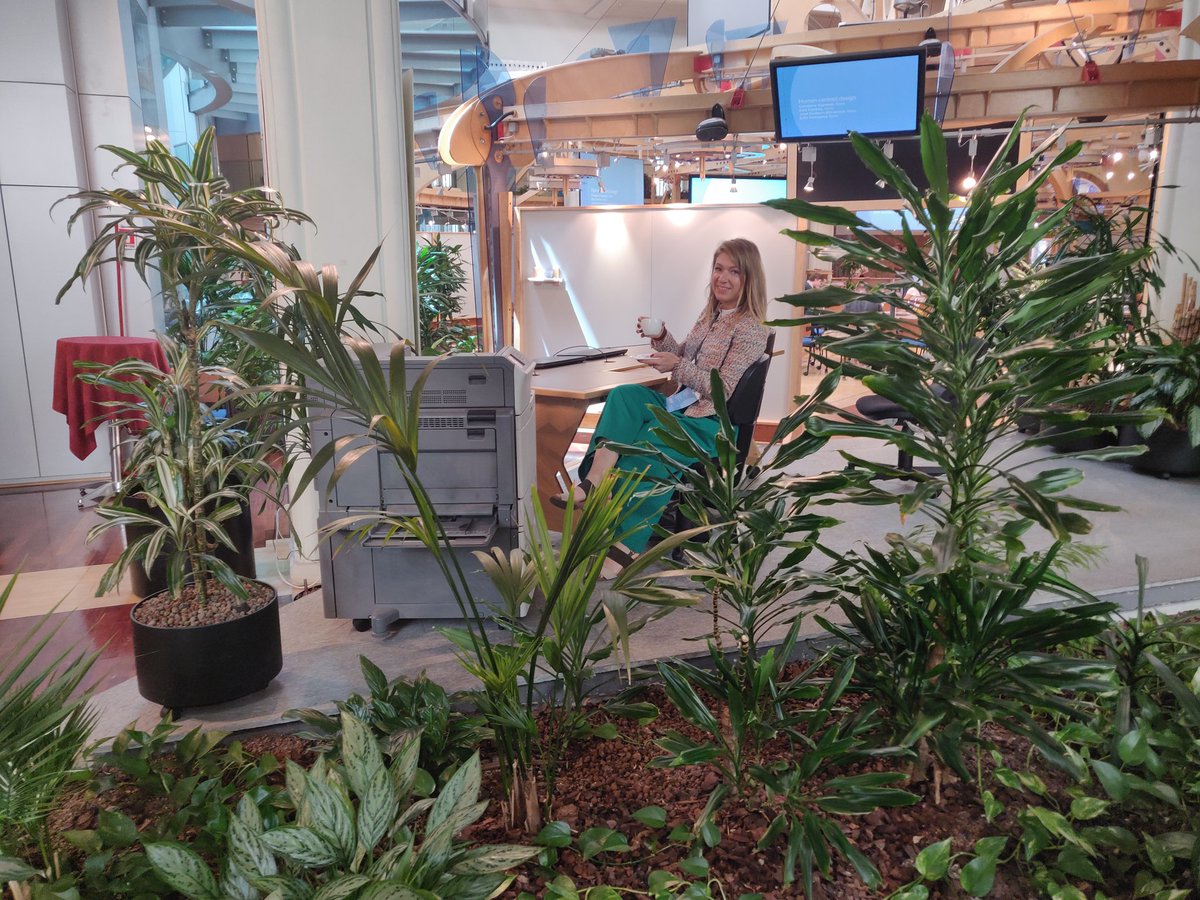 ZsuBodi's tweet photo. Collecting new office ideas for #QHHQ not a bad example for inspiration coming from Torino #green #humancentred #engageing #inspiring #happyoffice #cocreation #codesign opinions? @lea_hem @davor_oasc @RoblesAG @openlivinglabs @oascities @BDVA_PPP #JiiP https://t.co/WxALWy8C33