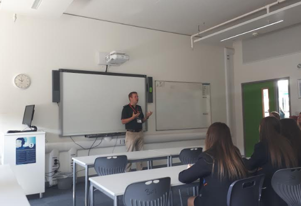 facilitatorkent's tweet photo. Wonderful to have Jono of @S_E_Medical speaking to year 10 Health &amp; Social Care students @StroodAcademy today #careers #1stresponders #paramedics #doctors #medical #emergencyservices https://t.co/POZFkIXQKj