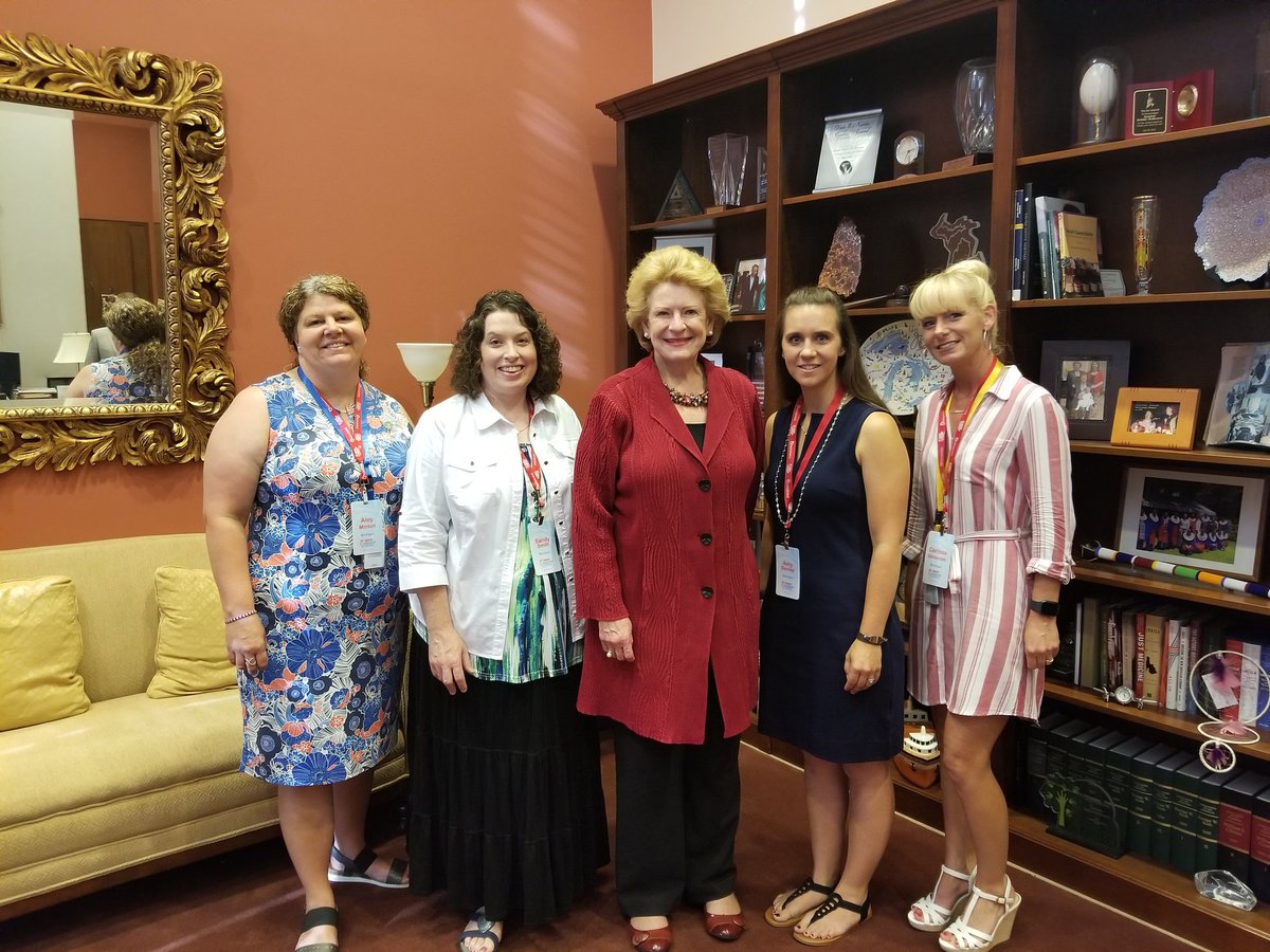 aleyminton's tweet photo. Thank you @SenStabenow for taking the time to speak with us @pubschoolops @PSOMichigan #PSOPARENTCON #ITrustParents #schoolchoice @BAD81608 @EdOptionsMom @CarissaSimonski https://t.co/bLcpZ1qZXN