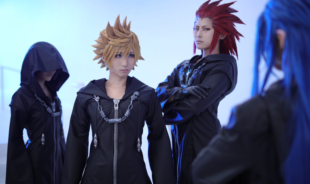 ma_san_YP's tweet photo. 【cos* KINGDOM HEARTS】

VIII
XIII
XIV...

＿＿＿＿＿＿＿＿＿＿＿＿＿＿
ROXAS：MASAN
AXEL：YURI
XION：AKABANE
P：TK

フィギュアみたいにかっこよく撮って頂きました！🥳 https://t.co/YQNdaI0FHg