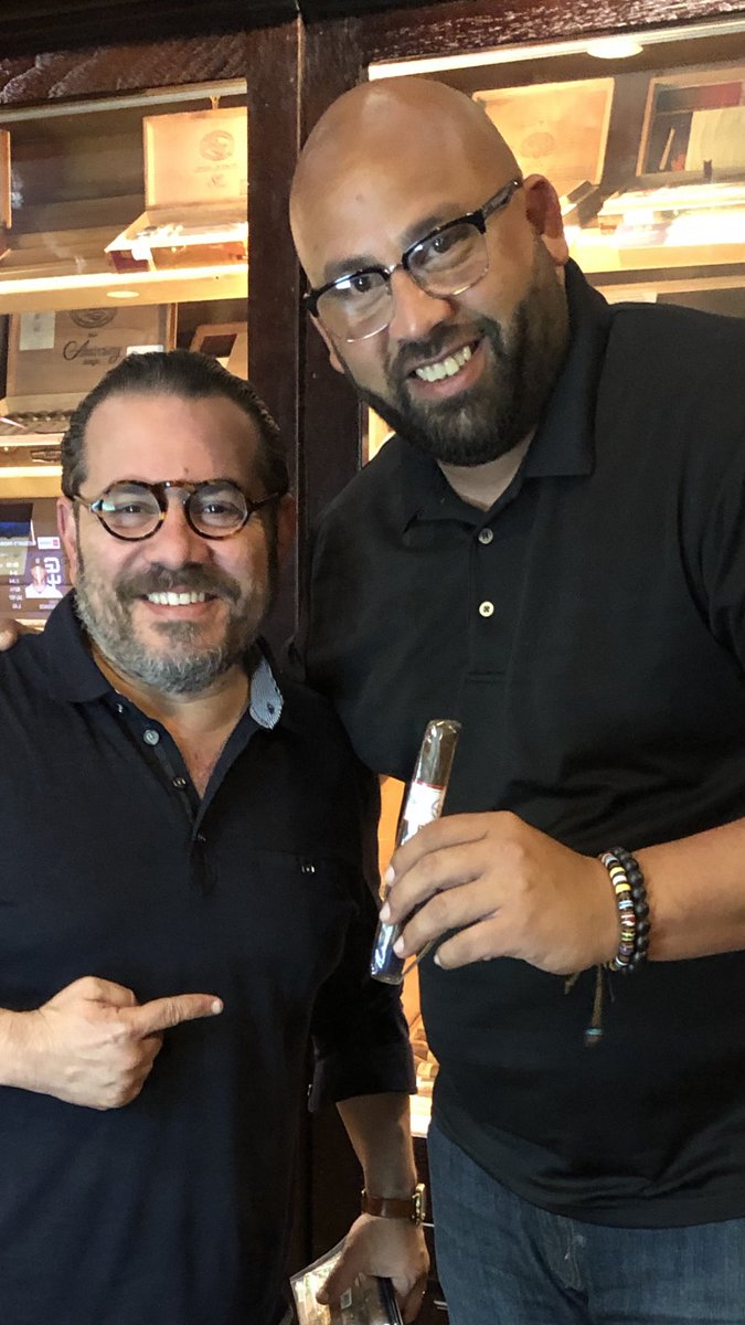 JazfJose's tweet photo. Siempre es un placer ✌️✌️@OmerPardilloCid https://t.co/2revbe5aNM