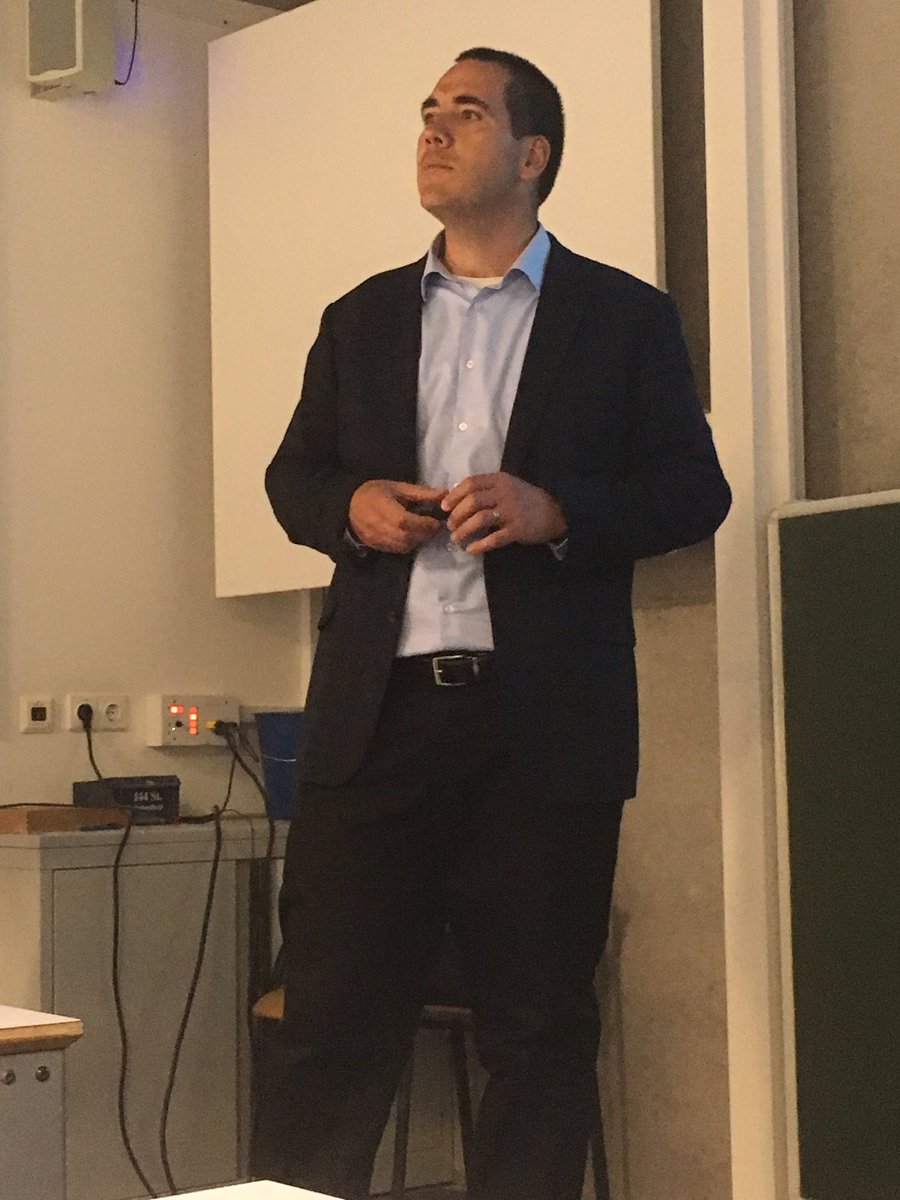 NoelGroupUvA's tweet photo. Great to have @jnaber15 from #MerckChemistry visiting us @TUe_ST today and giving a talk about scaling #Flow #photochemistry! https://t.co/DWwvcnXalt