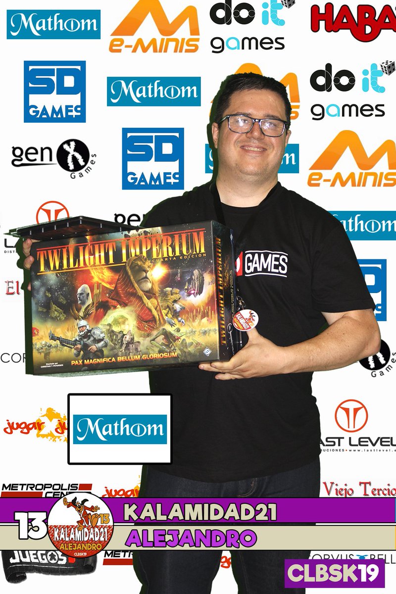 clbsk's tweet photo. A @kalamidad21 todavía están intentando borrar en su casa la cara de felicidad (sin éxito) pues pudo escoger entre todos los juegos cedidos por los #PATROCINADORESCLBSK, y finalmente escogió ese Twiligh Imperium IV que tan generosamente nos cedió @MathomStore 
Millón de gracias https://t.co/HZ7UAhY38X