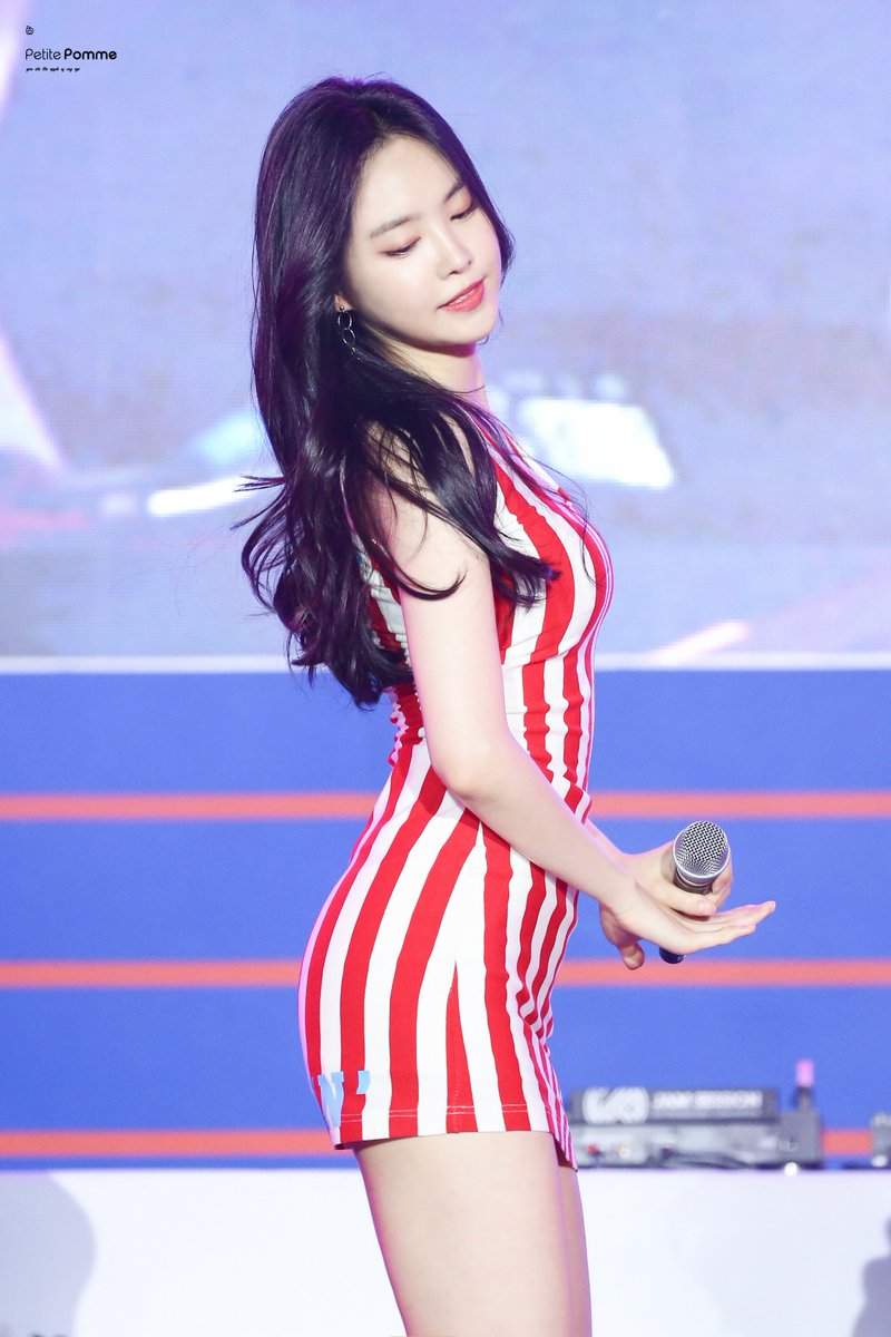 PetitePomme0210's tweet photo. 190706 E-SPORTS 평화이음토요콘서트

HD: https://t.co/wY4CxYrYN3

#에이핑크 #손나은(@Apinksne) #Apink #나은 #naeun #ナウン https://t.co/IeS8ZBn2Ie