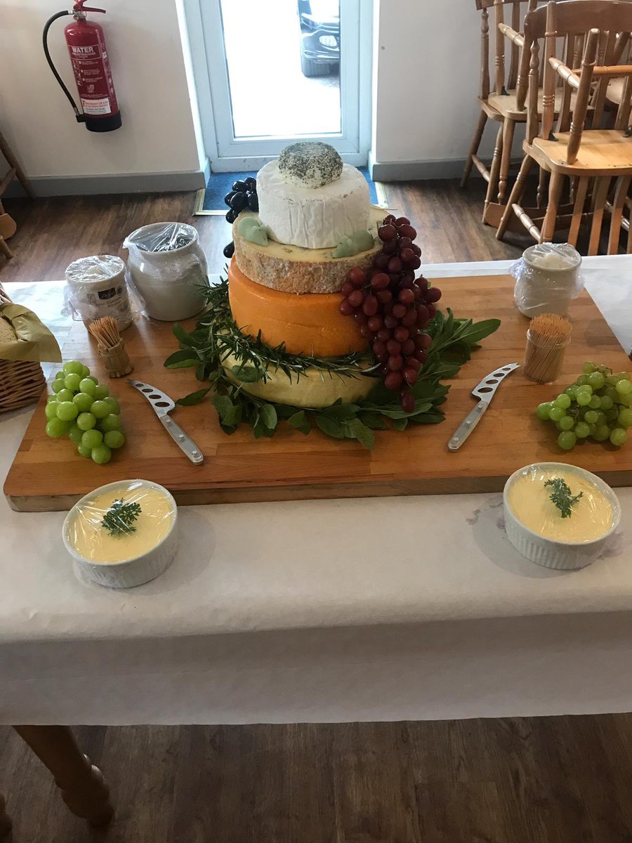 VickyTCKC's tweet photo. Absolutely loved doing this #cheese #cake for a lovely gentleman’s birthday, all 14kg of it!!🧀🧀🧀
#cakealternative #cheesecake https://t.co/EaPk4vO61T