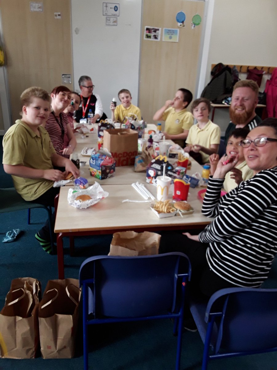 YsgolPenCoch's tweet photo. McDonalds treat for #robinsclass - happy summer everyone! https://t.co/kCtVvngPB1