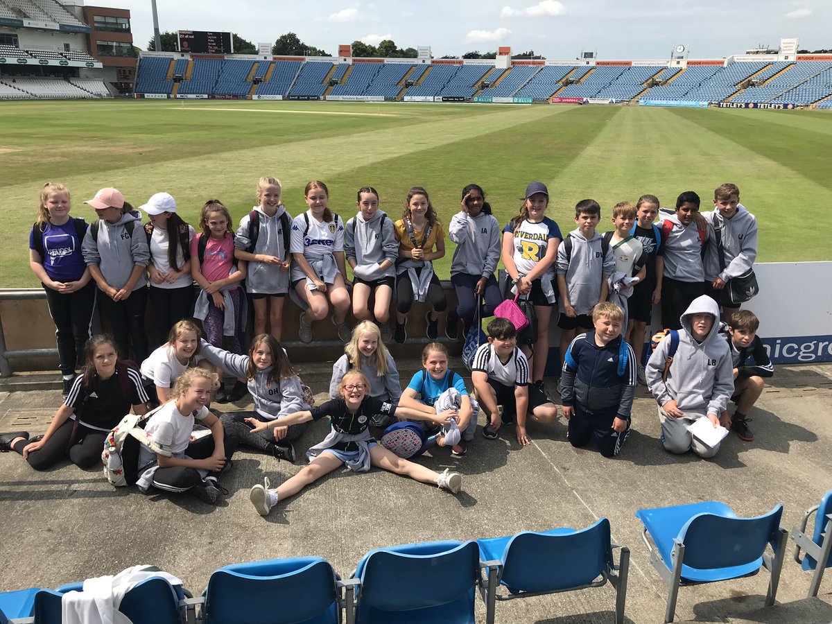 Many thanks to Vinnie and Claire from @RU_CST for a fantastic day. We watched Yorkshire beat Somerset and finished the day off with a game of cricket 🏏