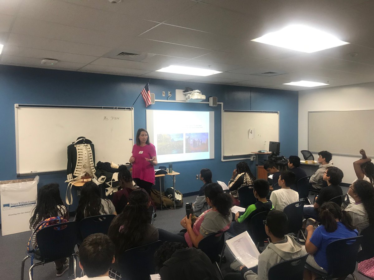 beemer_ed's tweet image. I forgot to send this out on Friday, Mr. Krainess and Ms. Snowden’s Life Skills classes saw a great presentation by the Marine Corps Museum about how our community has changed!
#LRMSsummerschool #PWCSsummerschool