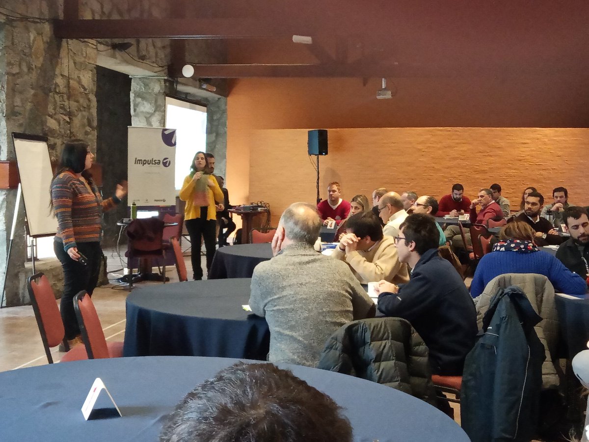 impulsa_ciu's tweet photo. Palabras de la responsable del proyecto Impulsa Industria, la Ec. Carola Saavedra, dando comienzo al segundo día de la capacitación: "Plan de Transformación Digital hacia la Industria 4.0" #industria40 #digitalizacion #innovacion @INEFOPoficial @camindus @agulosso @RA_diseno https://t.co/VWZ6WXhxkU