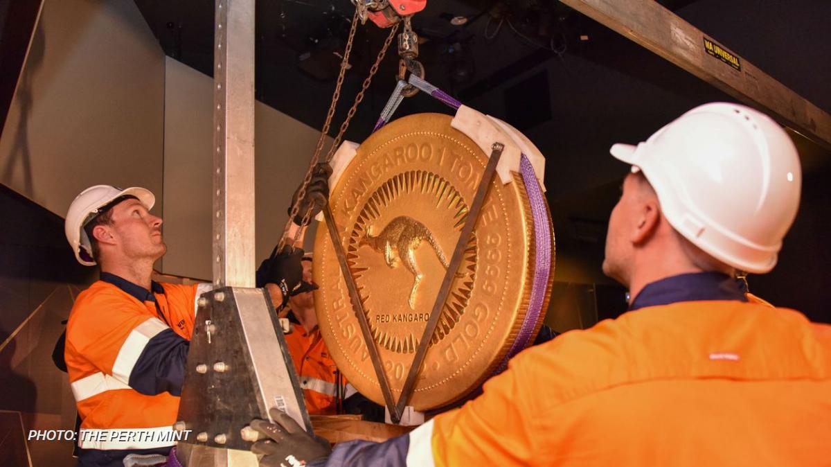 WSJ's tweet photo. A $45 million coin will be left on the streets of Manhattan all day Tuesday, but the chief executive of the Perth Mint isn’t particularly worried about a thief carting it off https://t.co/Xxn8Ktg4cu https://t.co/K8Ae0Prs3P