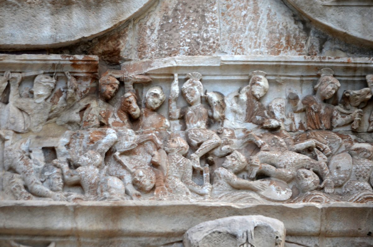 ByzantineLegacy's tweet image. Battle of the Milvian Bridge (312) as depicted on the Arch of Constantine in Rome (completed around 315)