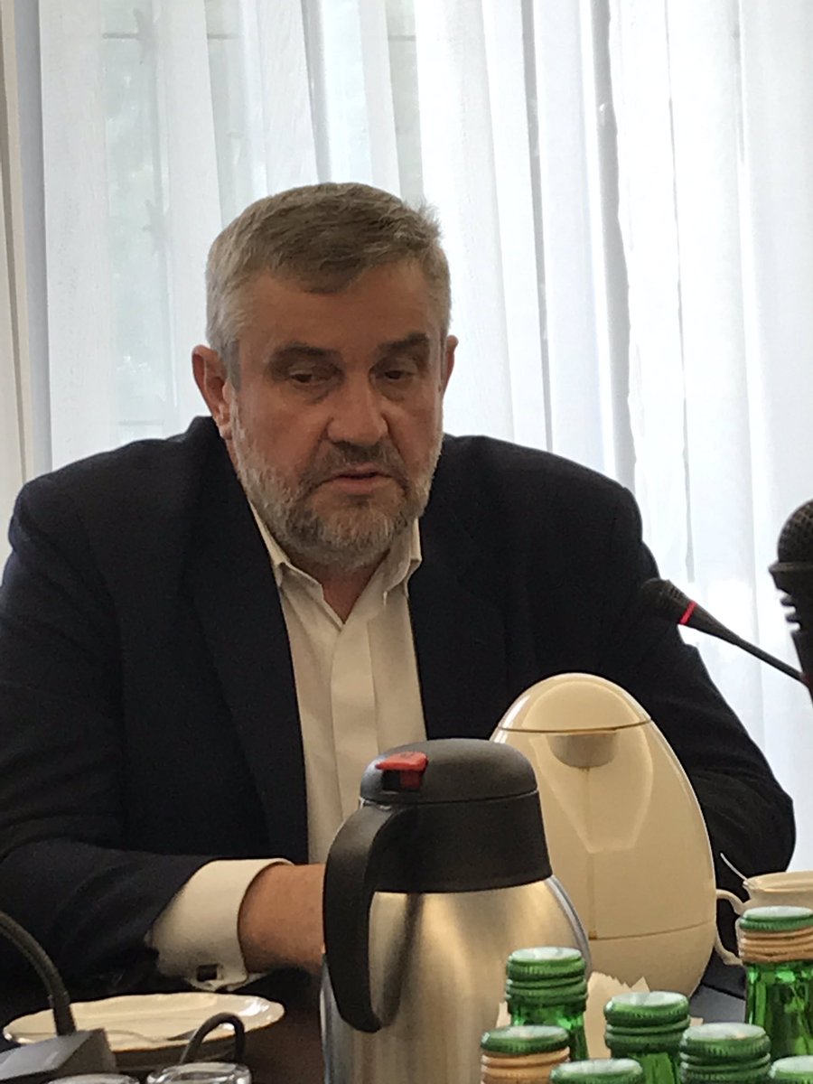 ChLambert_FICT's tweet photo. 100 % d’accord avec le Ministre de l’ #agriculture polonais  @jkardanowski qui déclare: « l’ouverture aux produits du #Mercosur est une menace mortelle pour l’union européenne, elle conduit à un dérèglement total des marchés»
@EmmanuelMacron @dguillaume26 @EPhilippePM @JBLemoyne https://t.co/xwnff2CgQ6